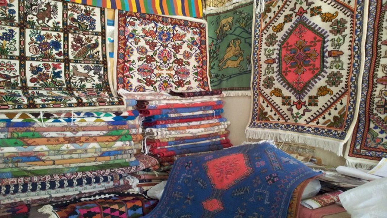 ۱۰۰ غرفه محصولات صنایع دستی ایلام در ایام نوروز راه اندازی می‌شود