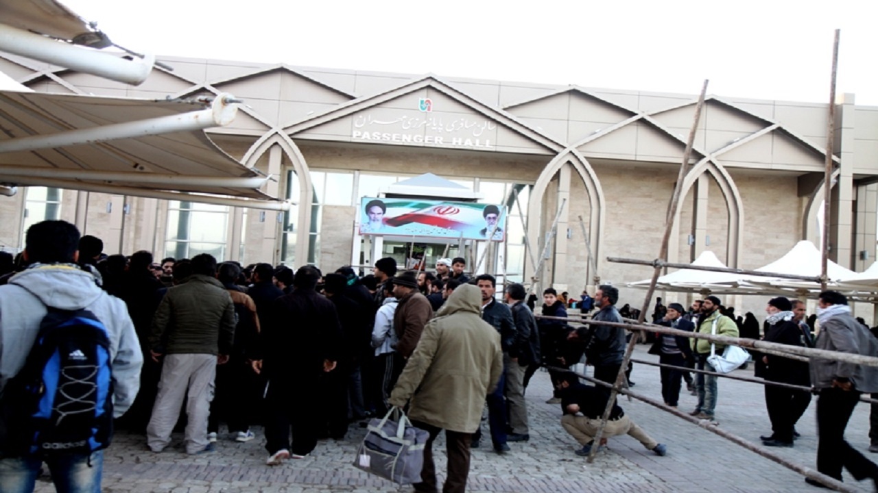ازدحام جمعیت در پایانه مرزی مهران در آستانه سال نو + فیلم