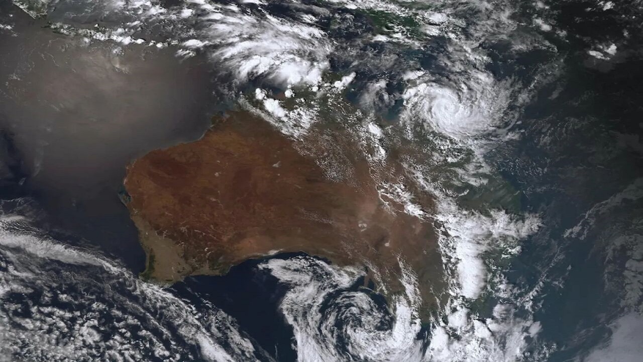 طوفان شدید در استرالیا صد‌ها نفر را گرفتار کرد