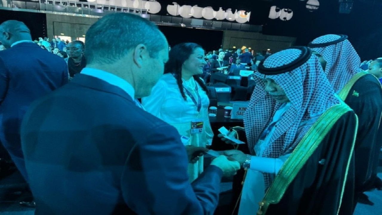 دیدار وزیر اقتصاد رژیم صهیونیستی با وزیر تجارت عربستان در ابوظبی
