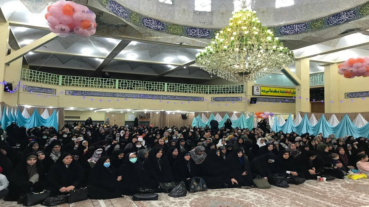 مراسم جشن نیمه شعبان بانوان در حسینیه سنندج