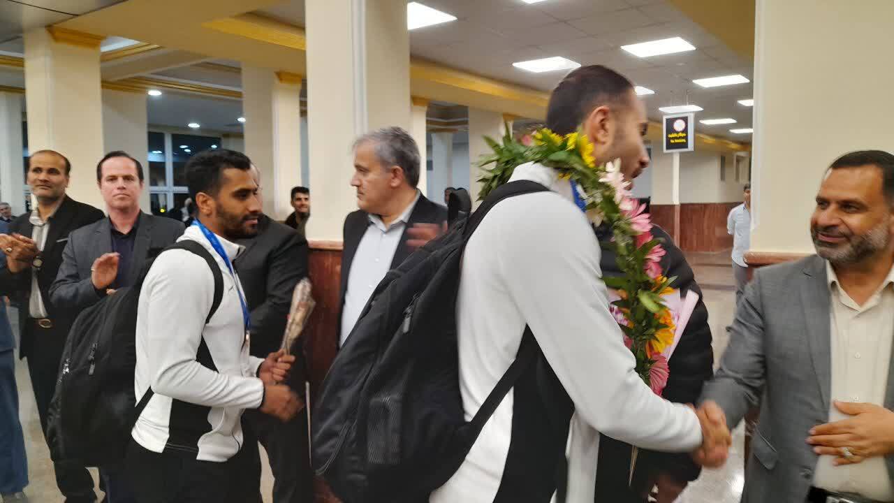 استقبال از اعضای بوشهری تیم ملی فوتبال ساحلی