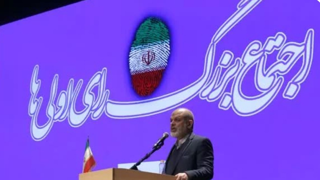 انتخابات جشن تکلیف سیاسی رای اولی‌ها در راه اقتدار ایران است