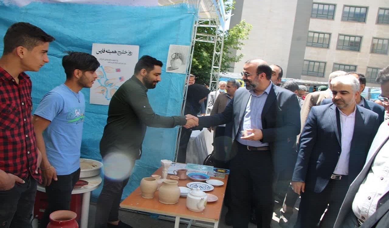 افتتاح چهارمین نمایشگاه معرفی مشاغل در شهرستان البرز