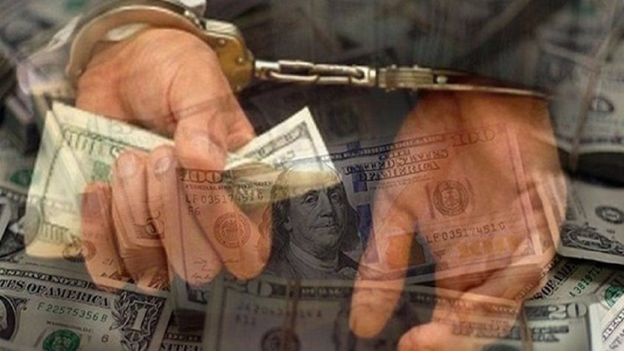 دستگیری یک دلال ارز با بیش از ۶۰ هزار دلار