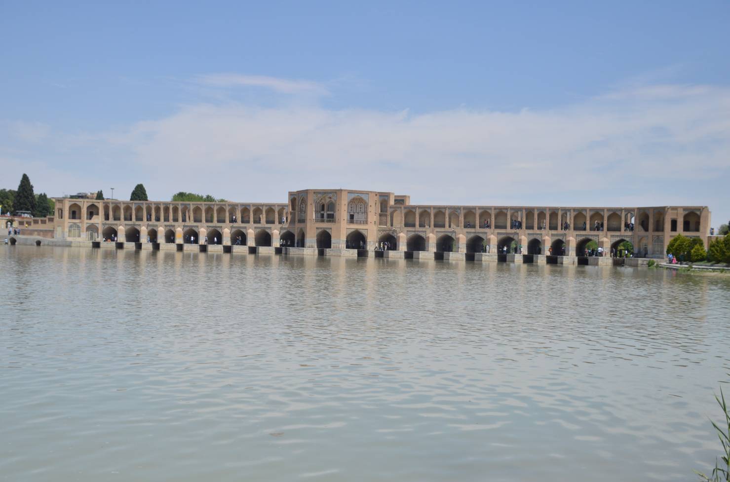 سی و سه پل