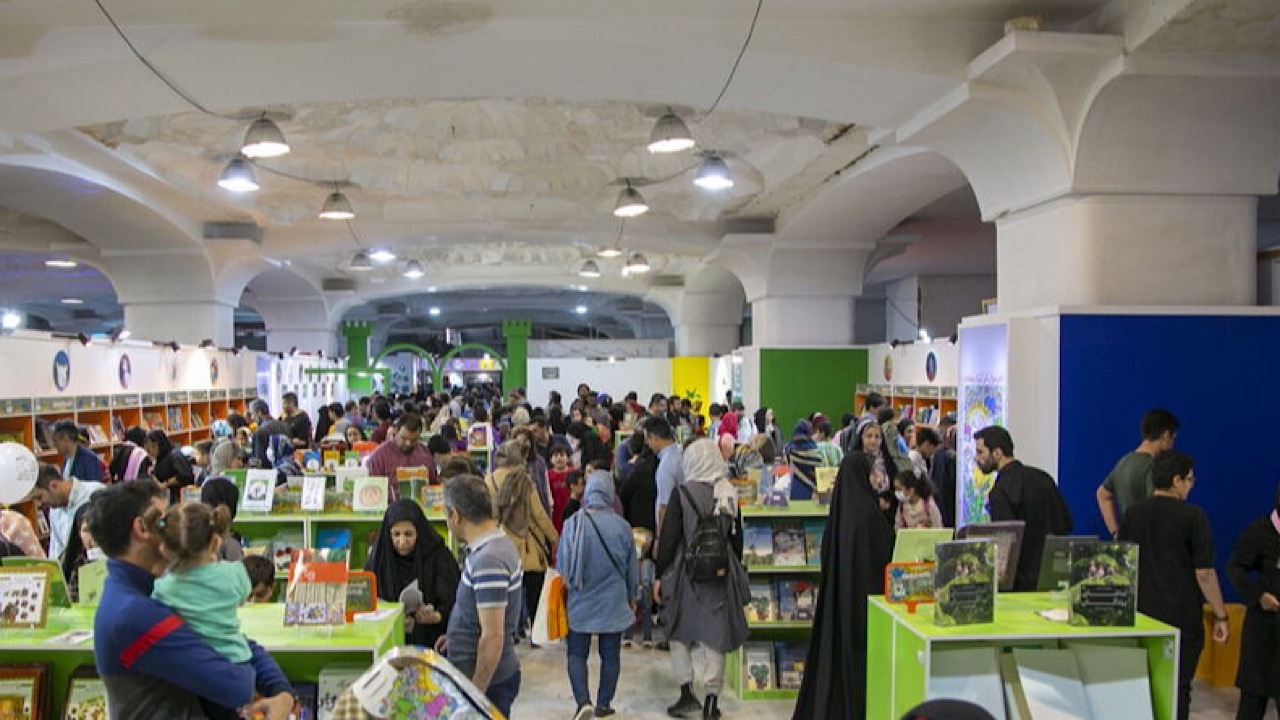 ۵۰ عنوان اثر به خط بریل در نمایشگاه کتاب تهران ارائه شد
