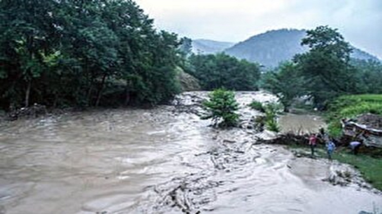 وقوع سیلاب شبانه در ارتفاعات سه شهرستان +فیلم