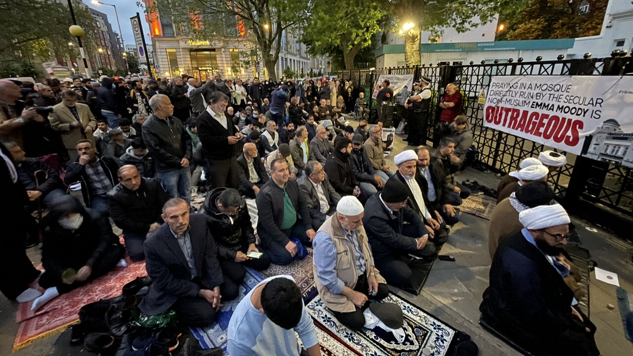 تجمع مسلمانان انگلیس در پی دخالت لندن در امور مسلمانان