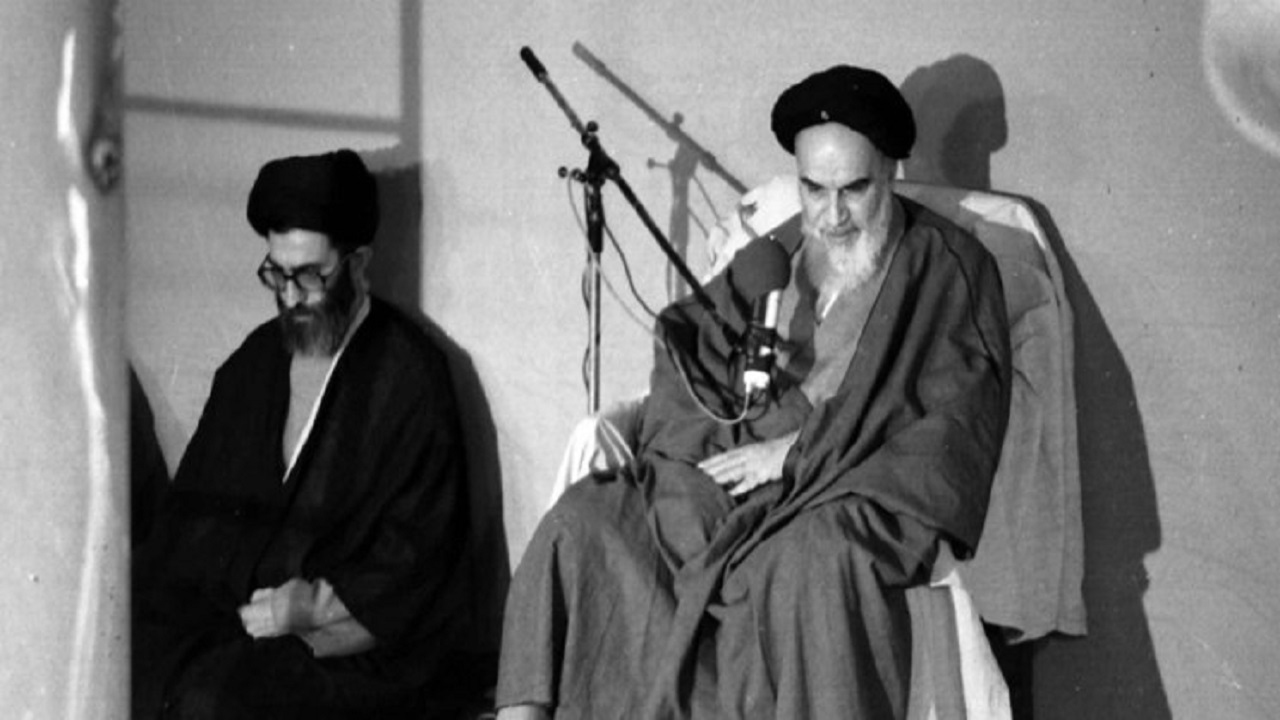 ابراز دلتنگی رهبر انقلاب برای امام در مستند عاشق خمینی (ره)