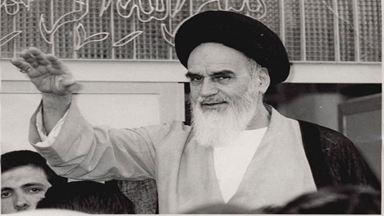 ویژگی‌های شخصیتی بنیانگذار انقلاب اسلامی و دلیل محبوبیت ایشان چه بود؟