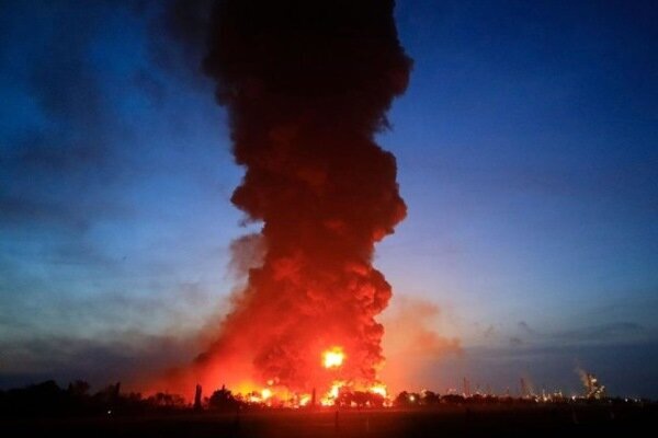 آتش سوزی در پالایشگاه لوئیزیانا + فیلم
