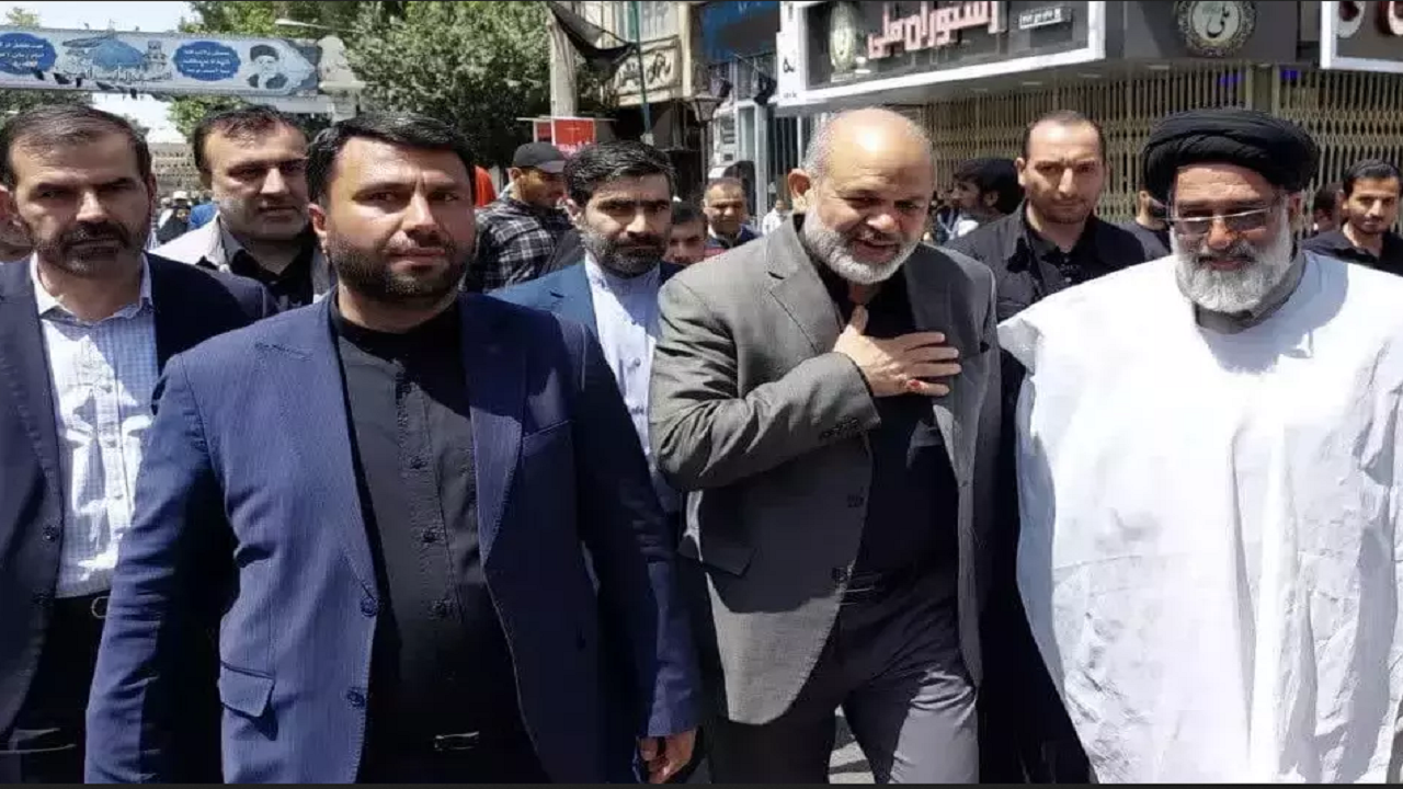 وزیر کشور در راهپیمایی ۱۵ خرداد ورامین شرکت کرد