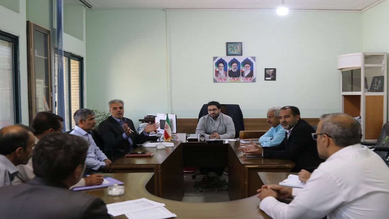جلسه تبیین طرح ملی کالابرگ الکترونیکی در شهرستان زرند