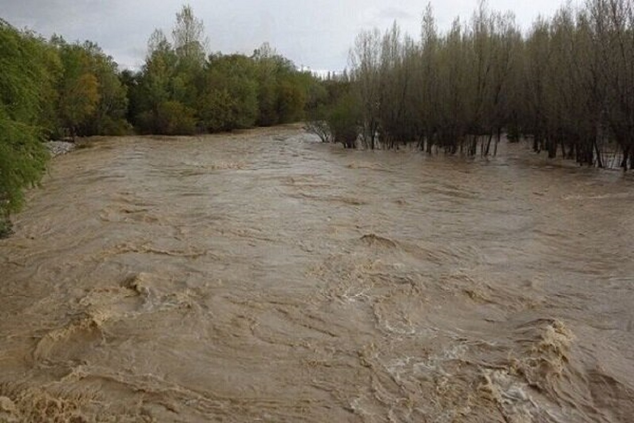سیلابی شدن رودخانه های بیداک، ویشنگ و لاهلالون بخش برزک شهرستان کاشان