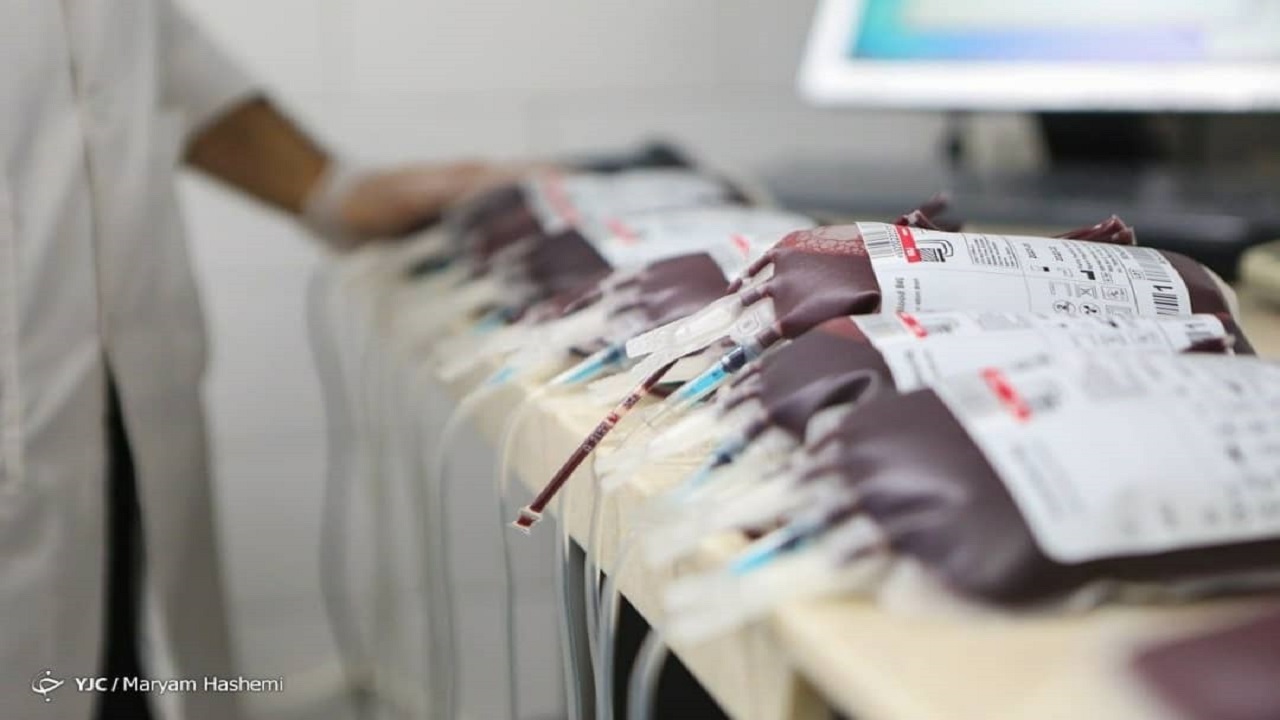 مراجعه  ۱۰۰ هزار و ۱۷ نفر به مراکز اهدای خون تهران از ابتدای ۱۴۰۲