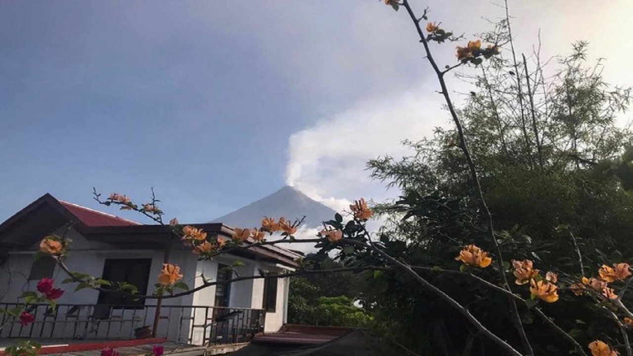 هشدار به ساکنان مجمع الجزایر فیلیپین درباره آتشفشان مایون