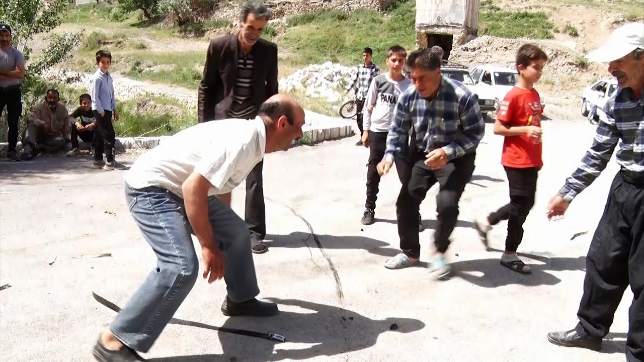 برگزاری بازی‌های بومی و محلی در روستای هنده از توابع شهرستان گلپایگان