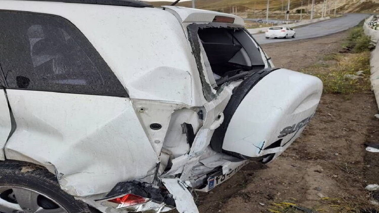 خودروی رئیس گمرک ایران در بروجرد دچار حادثه شد / حال رضوانی فر مساعد است