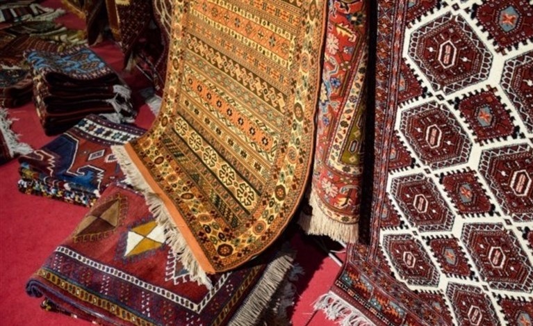برگزاری جشنواره استانی فرش دستبافت در تویسرکان
