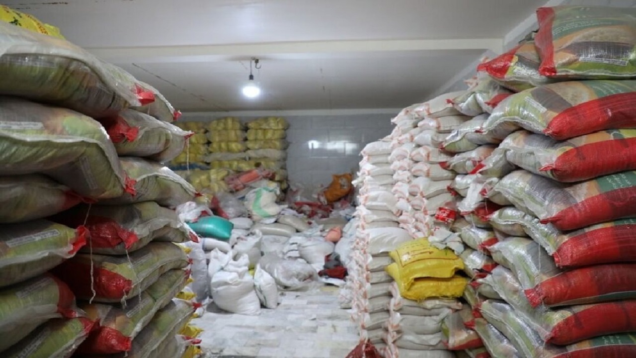 کشف ۲۴ تن برنج تقلبی به ارزش حدود ۲۰ میلیارد ریال از انباری در جنوب تهران