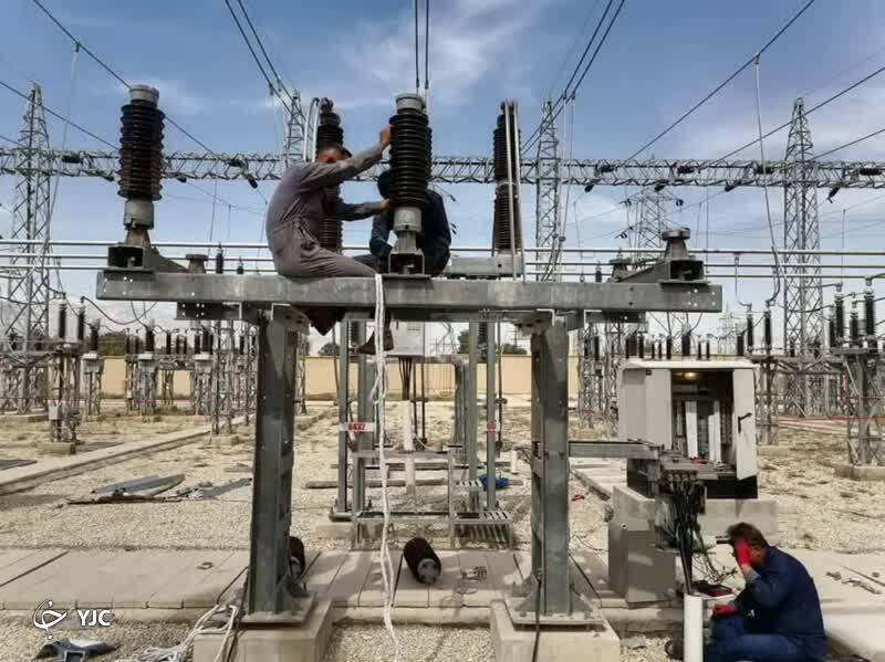 اجرای طرح توسعه ایستگاه‌های انتقال برق لارستان و زرین دشت