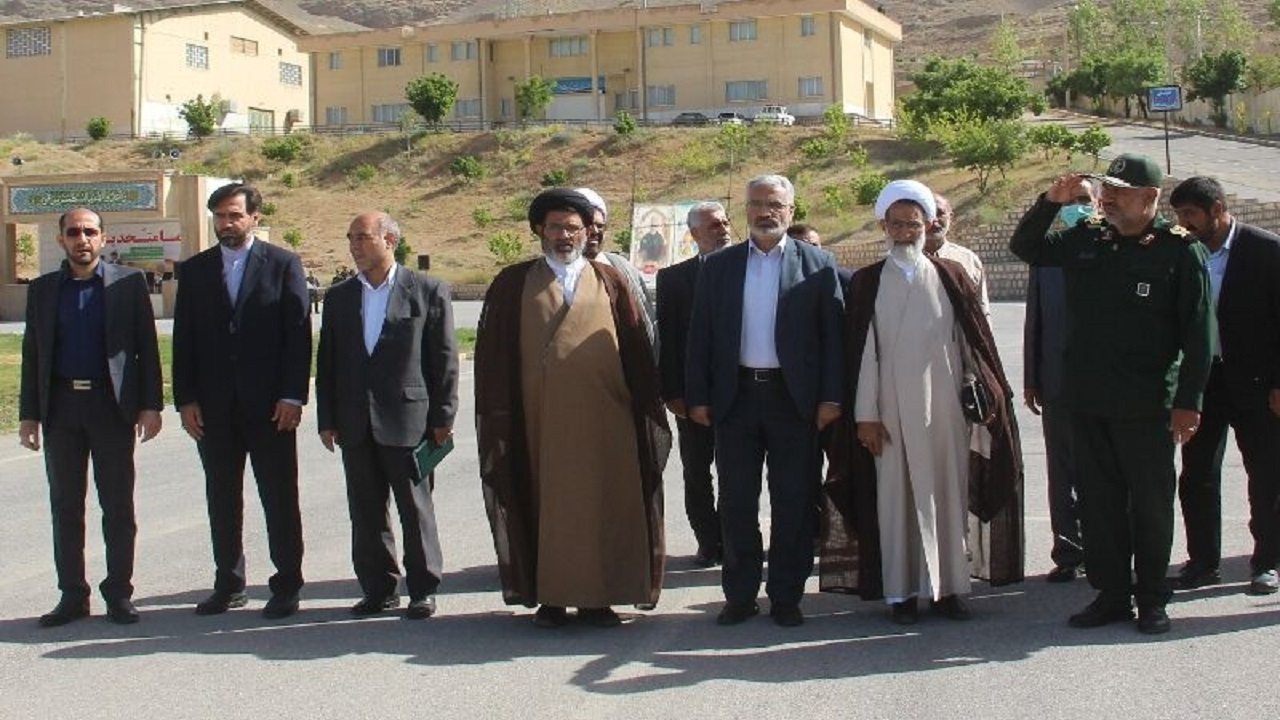 صبحگاه مشترک نیرو‌های مسلح در چهارمحال و بختیاری همزمان با سالروز فتح خرمشهر