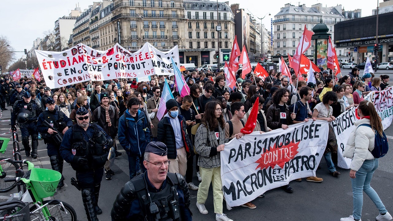 درگیری پلیس با معترضان در تظاهرات فرانسه