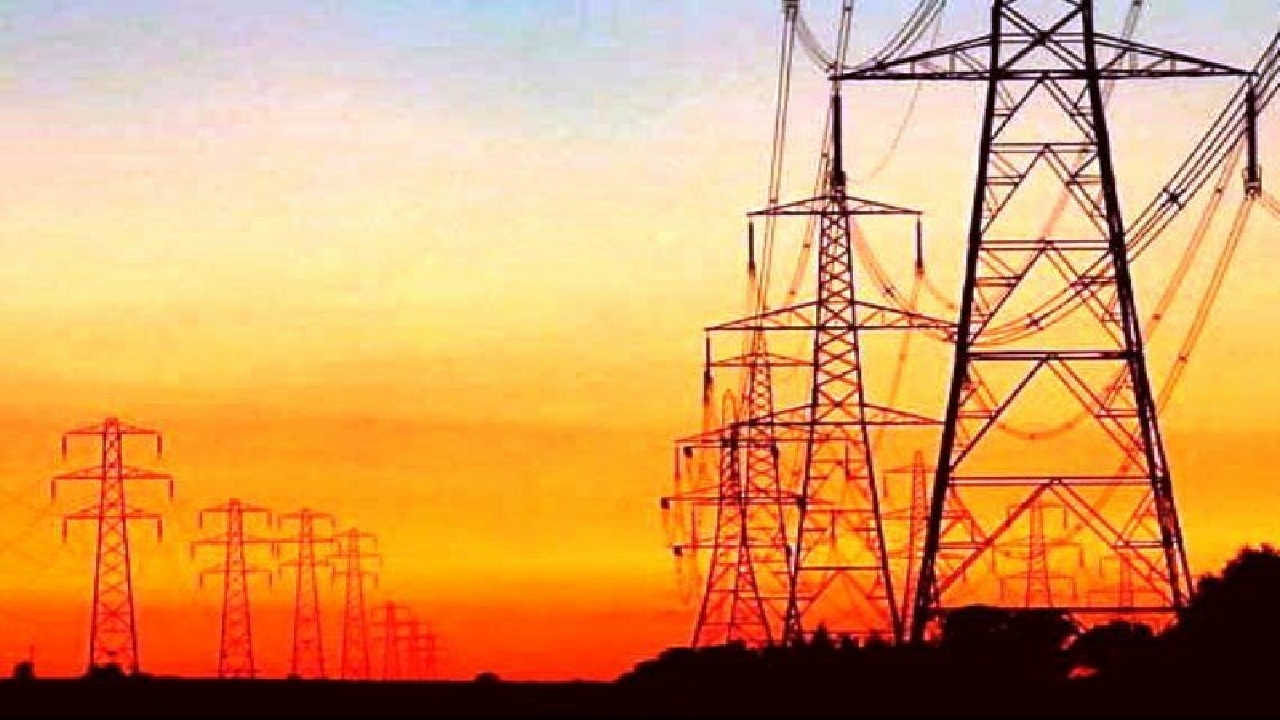 اعمال محدودیت برای تامین برق صنایع استان سمنان
