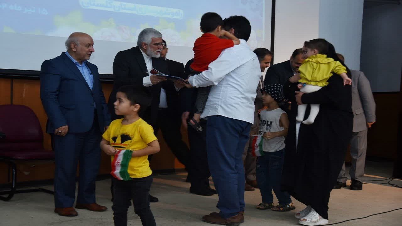 برگزاری جشن اهدا زمین رایگان در راستای قانون حمایت از خانواده و جوانی جمعیت در گلستان