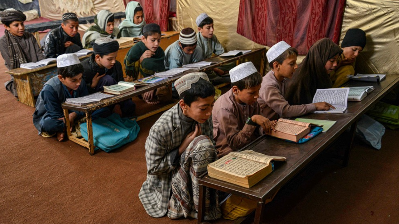 حدود ۱۳ هزار دختر و پسر در خوست از آموزش محروم‌اند