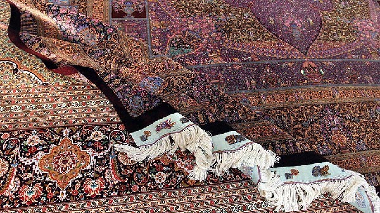 چین، فرش ایرانی را با برند ایرانی به ایران صادر می‌کند!