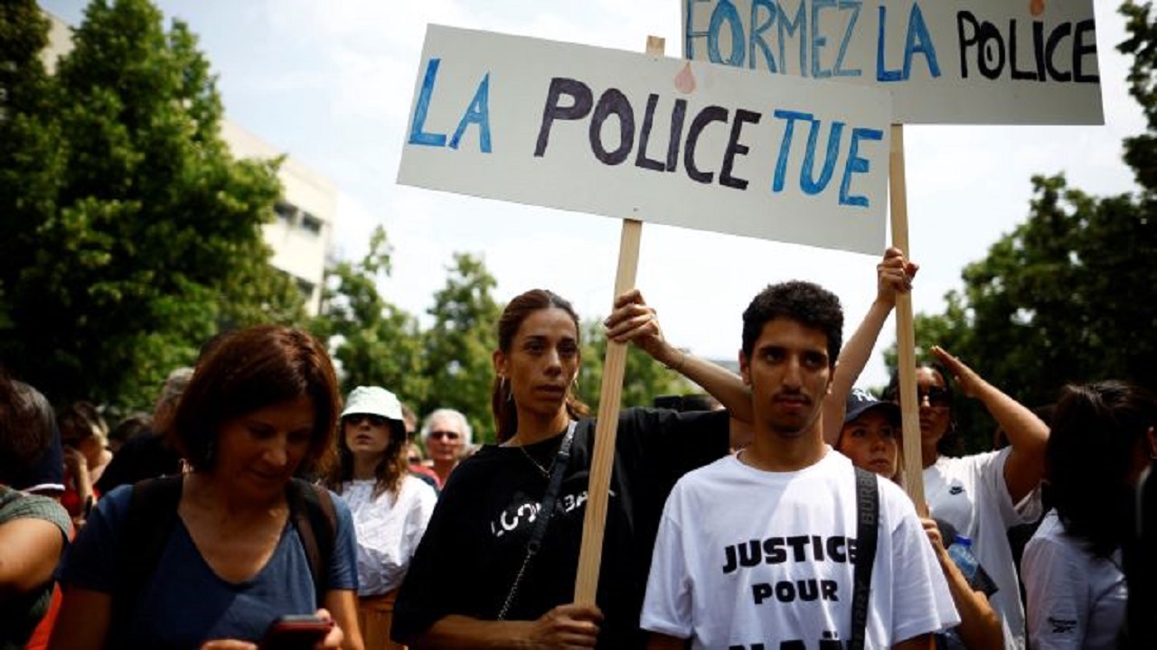 تداوم درگیری معترضان و پلیس در مارسی/ محدودیت تردد در خیابان‌های فرانسه+ فیلم