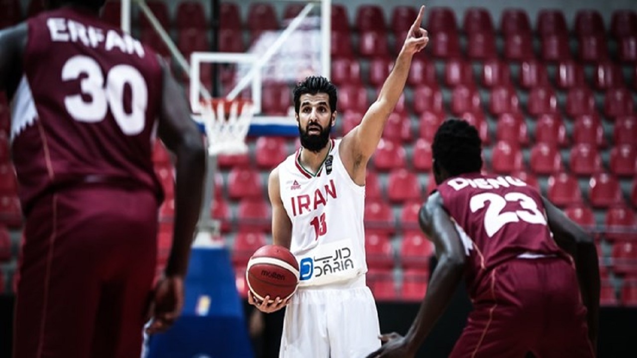 مربی سابق ایران: تاسف‌آور است که ستاره تیم ملی بسکتبال را در اوج بازدهی کنار گذاشتند