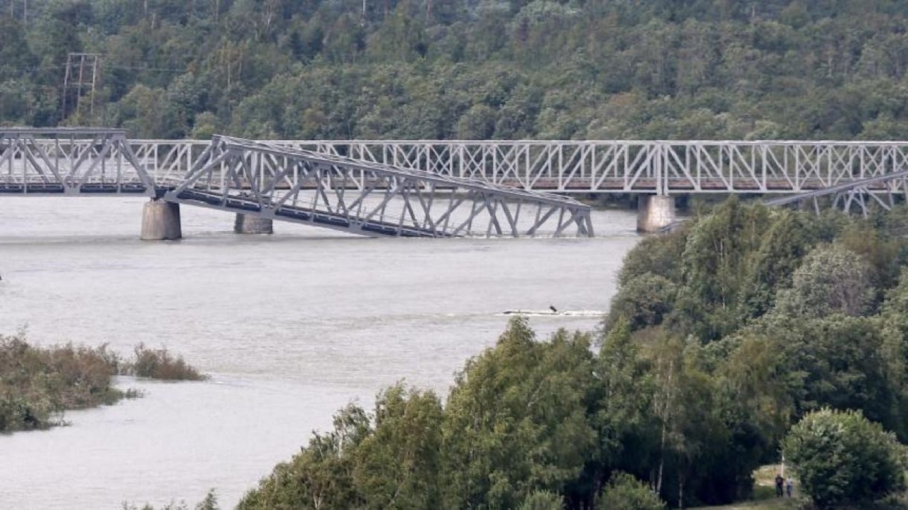 ریزش پل راه آهن نروژ در پی طغیان رودخانه