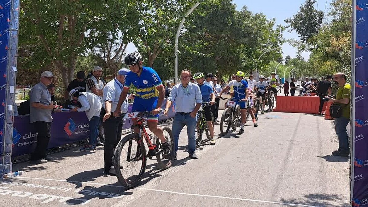 مسابقات دوچرخه‌سواری استعدادیابی کشور در مشهد آغاز شد