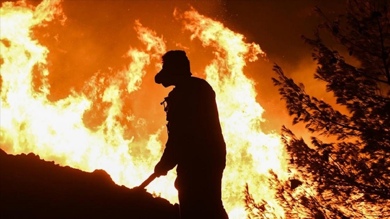 گسترش آتش سوزی‌های جنگلی در یونان/ کشف ۱۸ جسد سوخته