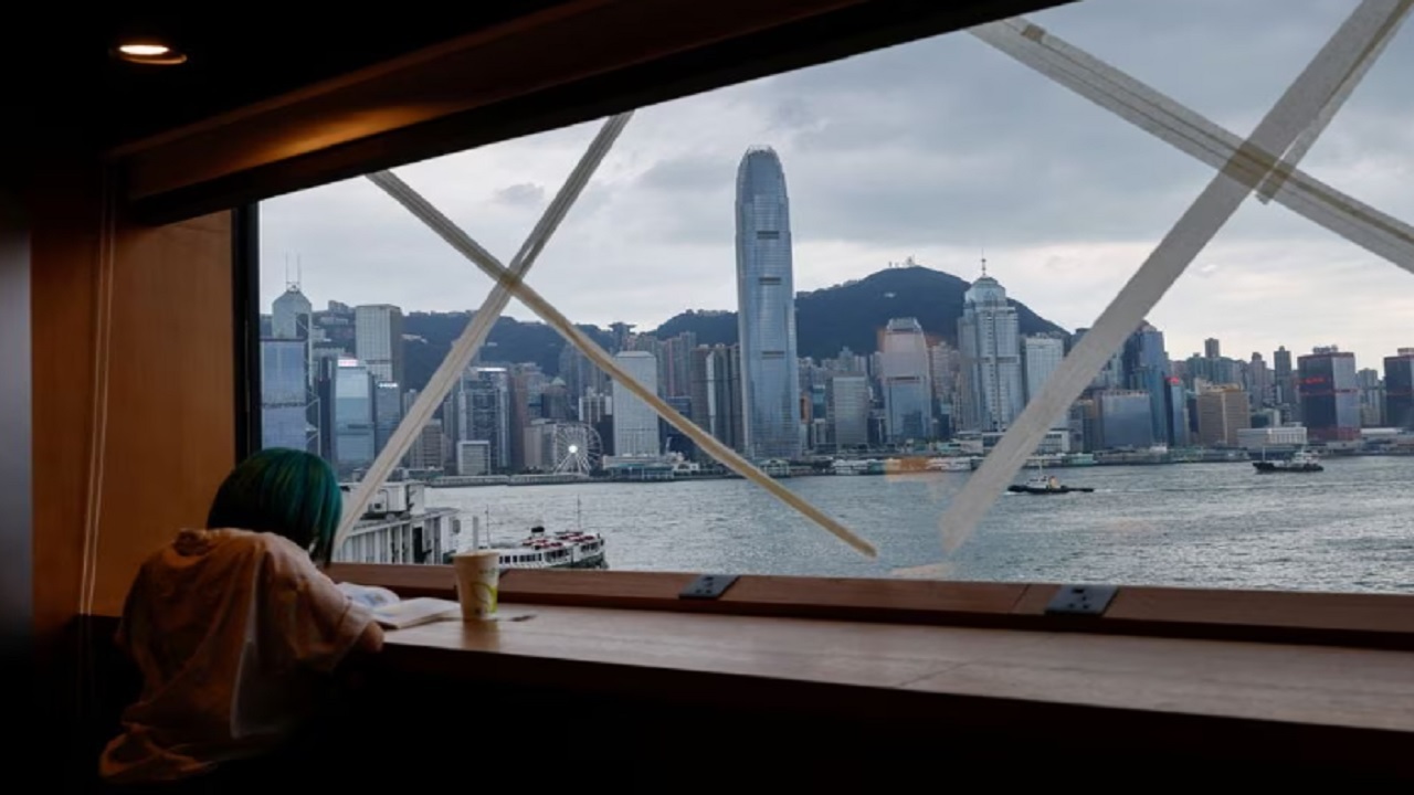 نزدیک شدن طوفان مهیب سائولا به چین و هنگ کنگ