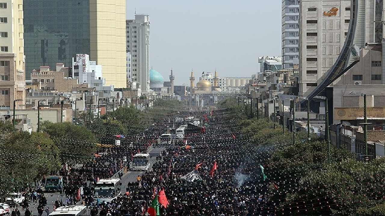 راهپیمایی جاماندگان اربعین حسینی در مشهد آغاز شد