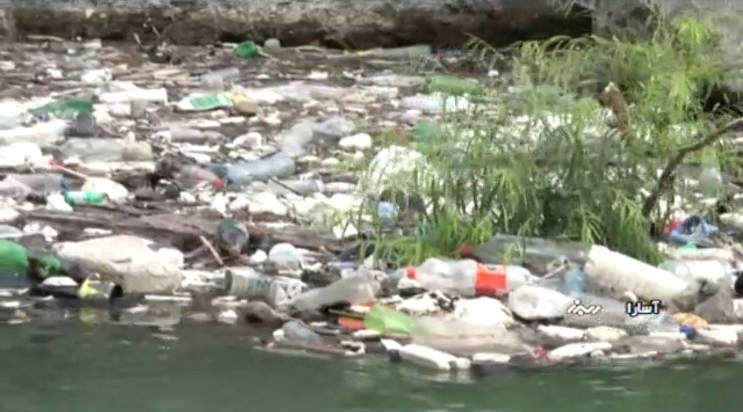چهره ناخوشایند زباله‌ها در حاشیه رودخانه