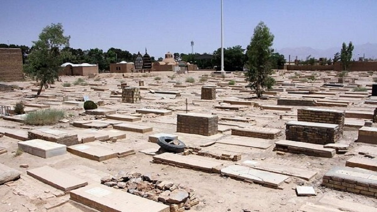 قبرستان تاریخی جوی هُرهُر به مردم معرفی شود