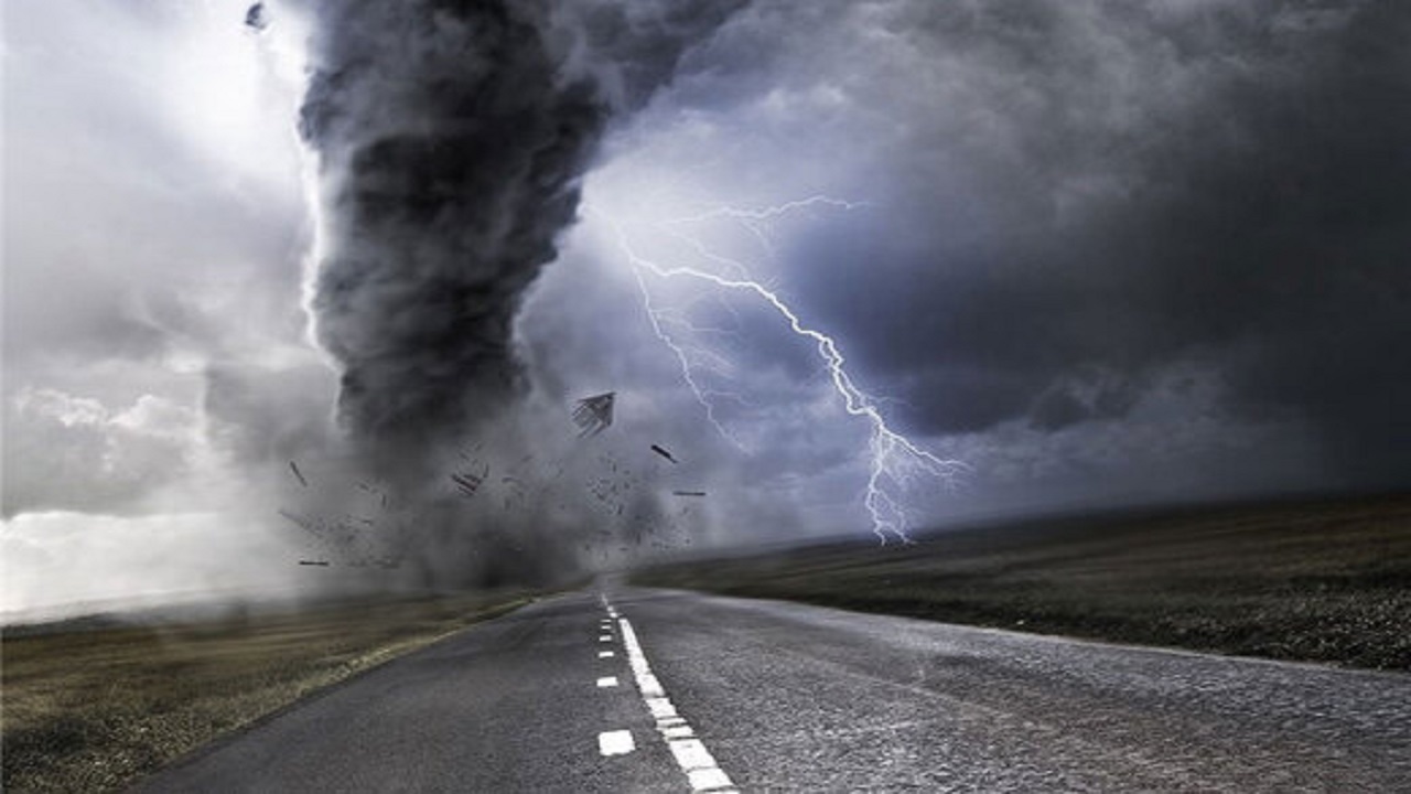 تصاویری آخرالزمانی از یک گردباد وحشتناک + فیلم