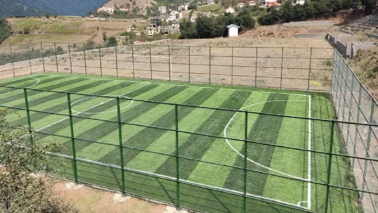 افتتاح زمین چمن مینی فوتبال در رودبار