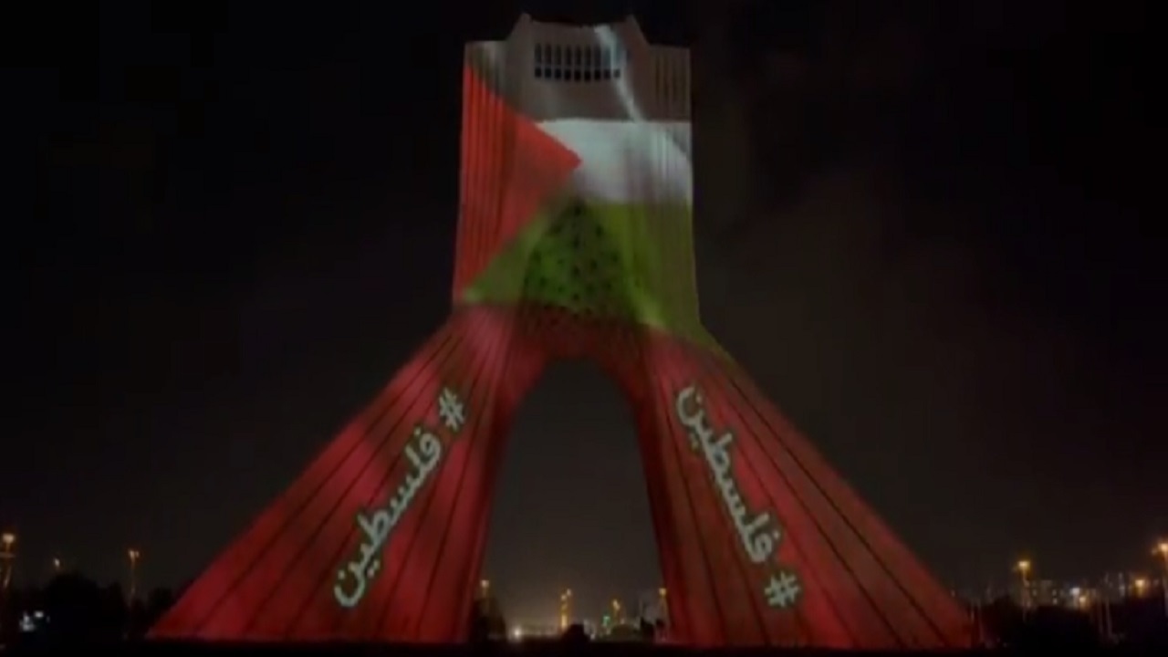 برج آزادی به رنگ پرچم فلسطین درآمد + فیلم