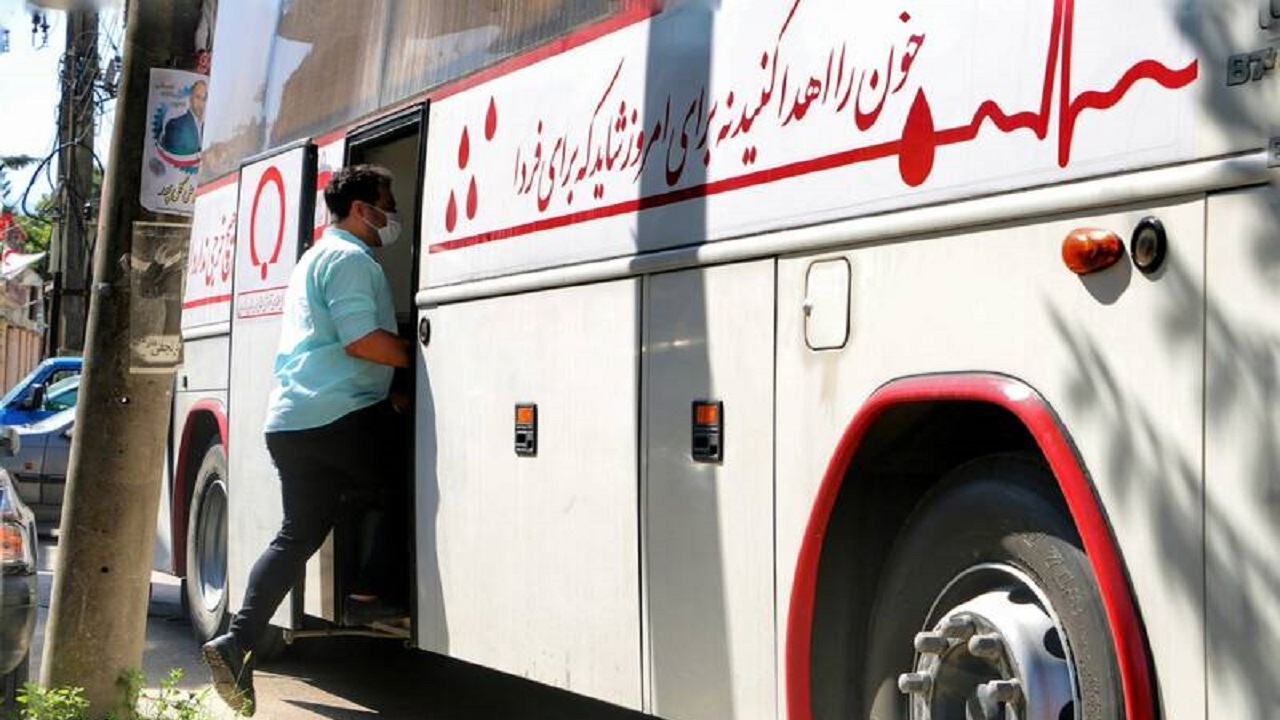 تحویل دو دستگاه اتوبوس سیار اهدای خون به خراسان شمالی