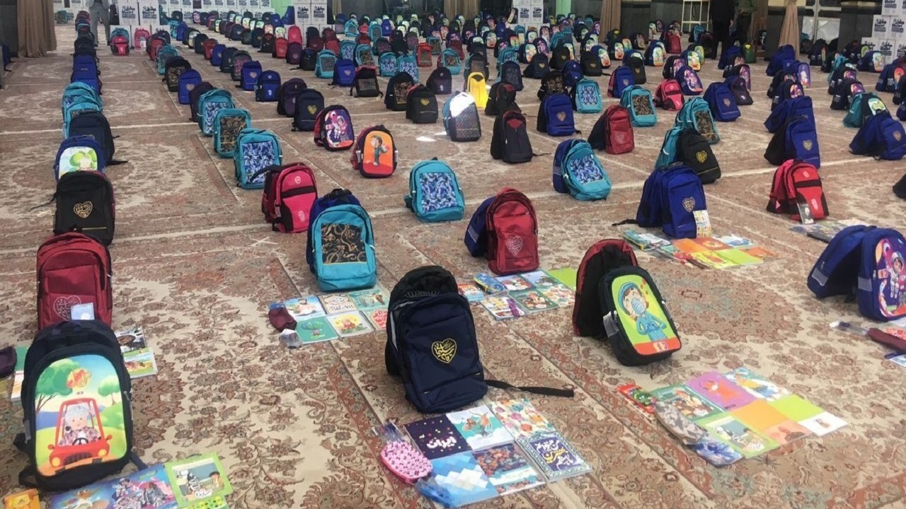 اهدای بیش از ۴ هزار بسته نوشت افزار به دانش آموزان کهگیلویه و بویراحمد