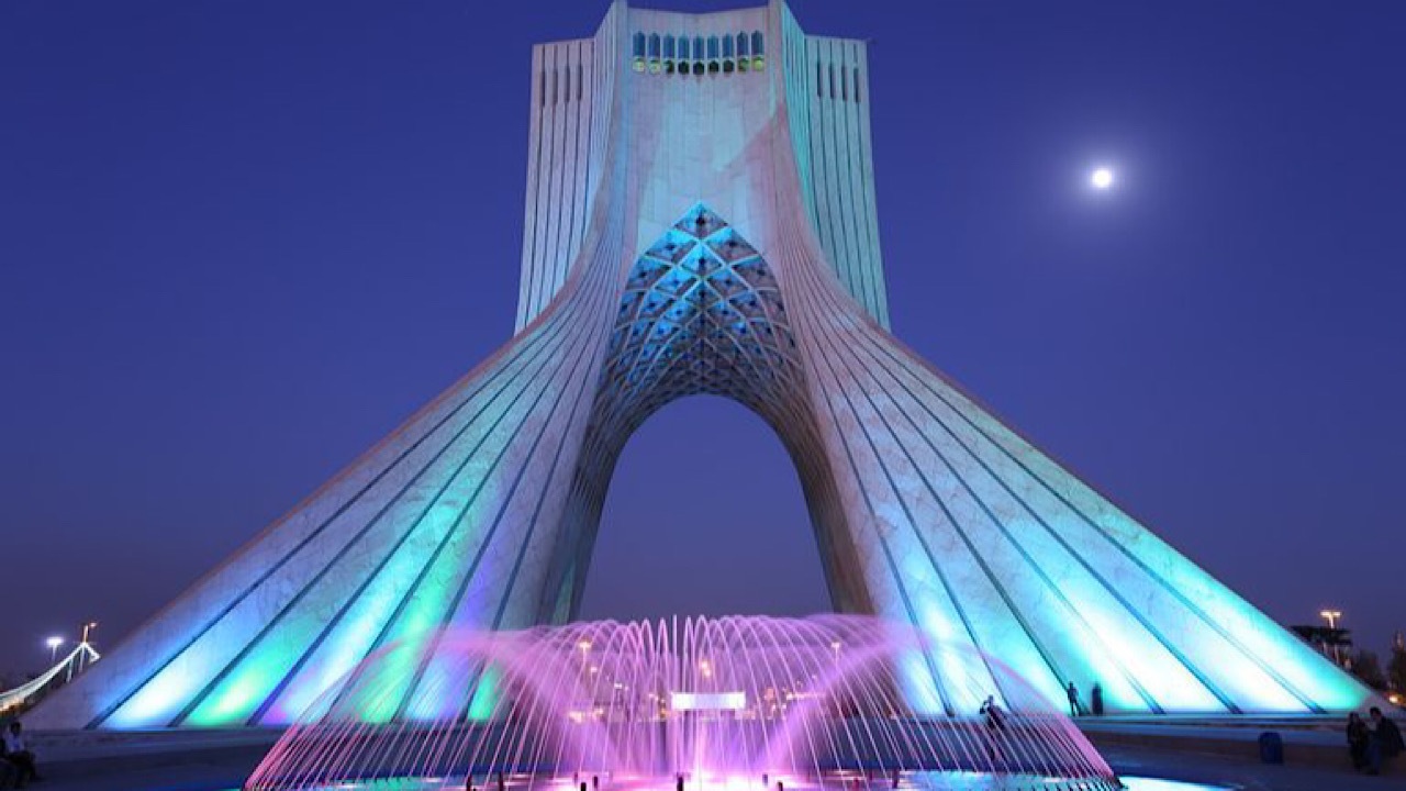 بازدید از برج آزادی در روز جهانی گردشگری رایگان شد
