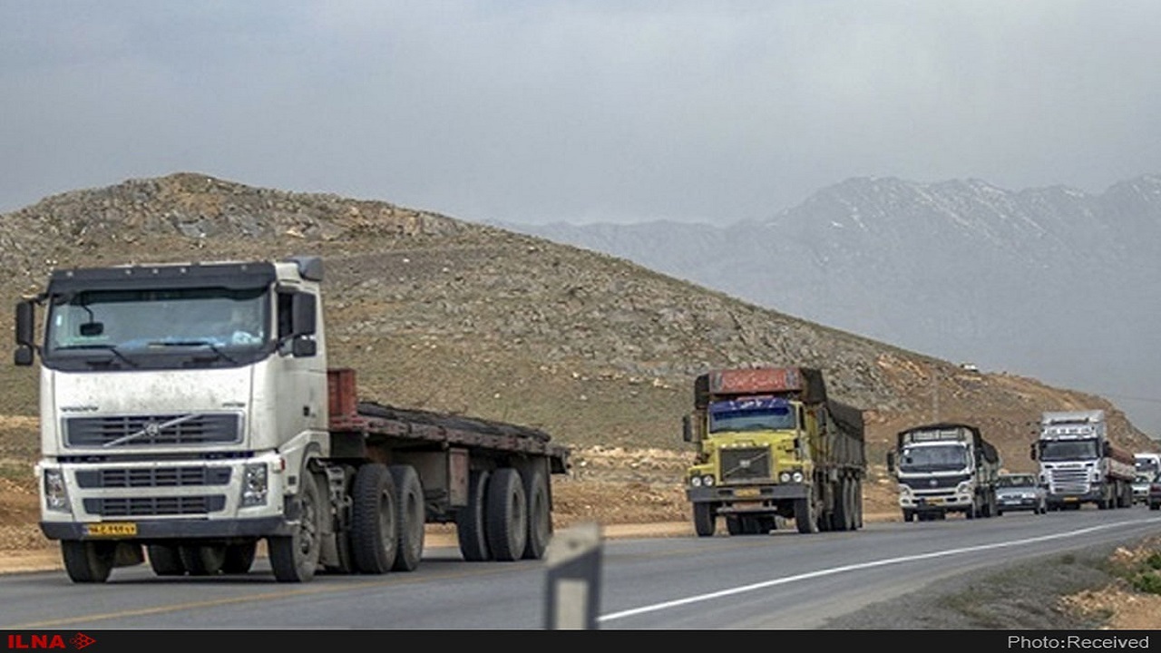 دستگیری عامل سرقت سوخت کامیون‌های پارک شده در جیرفت
