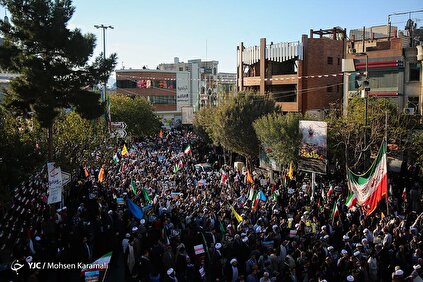 تجمع و راهپیمایی مردم قم و مشهد در حمایت از کودکان مظلوم غزه
