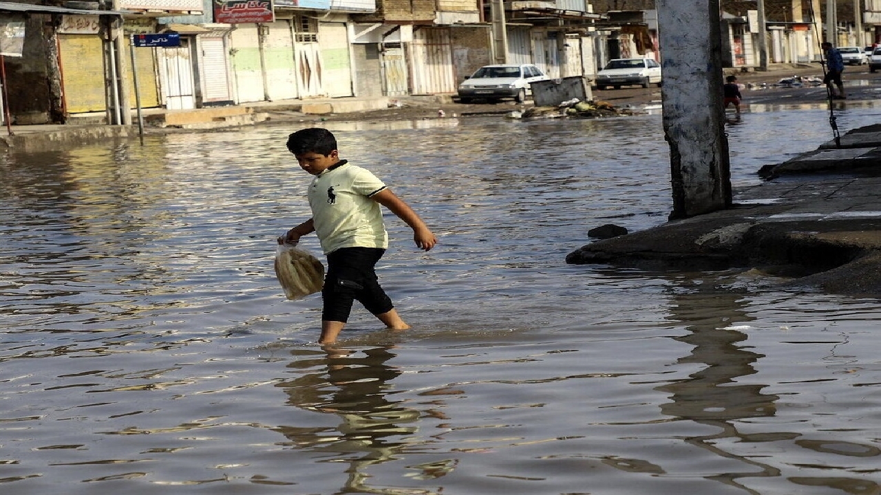 رفع آبگرفتگی در بیش از ۸۰ درصد خیابان‌های آبگرفته اهواز